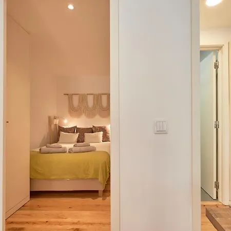 The - Pocinho Lissabon