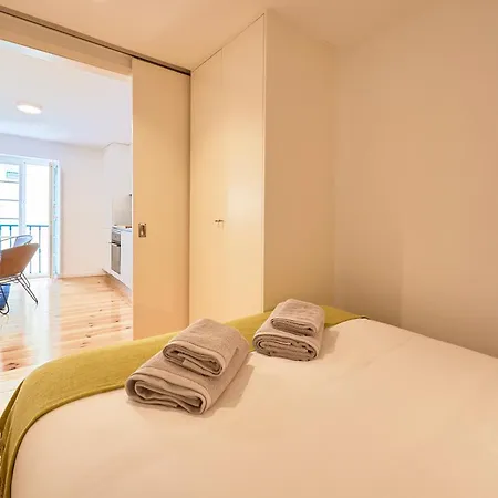 The - Pocinho Лісабон