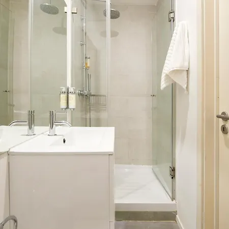 The - Pocinho Lissabon